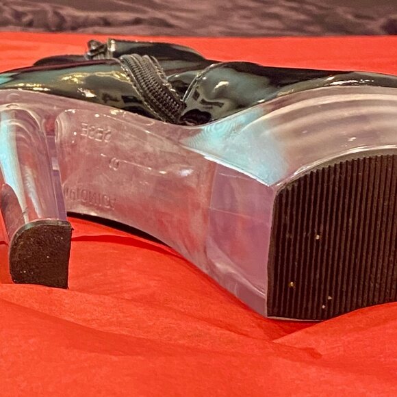 MAYA SHOES OF HOLLYWOOD BLACK PATENT LEATHER CLEAR SOLE PLATFORM BOOTS - Picture 9 of 11